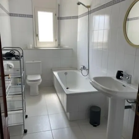 8 - 10 Personnes Avec Piscine Villa *