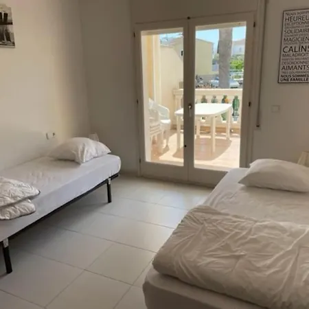 Villa 8 - 10 Personnes Avec Piscine *